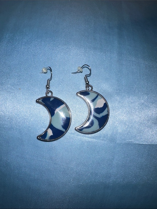 frazeshop Jewelry - Handmade Resin Moon Earrings